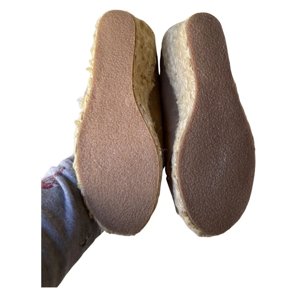 Coconuts by Matisse Tan Bullet Wedged Sandals Size 5.5
